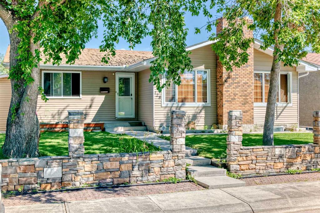 Picture of 128 Whiteside Crescent NE, Calgary Real Estate Listing