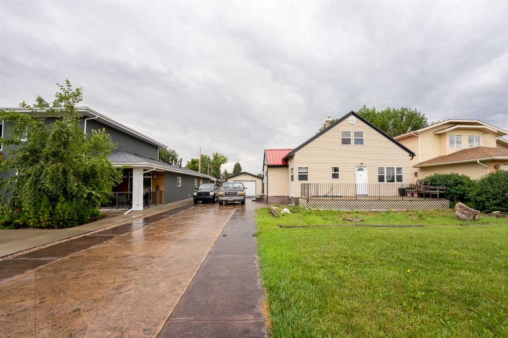 Picture of 1307 22 Avenue , Coaldale Real Estate Listing