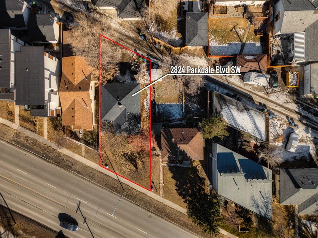 Picture of 2824 Parkdale Boulevard NW, Calgary Real Estate Listing