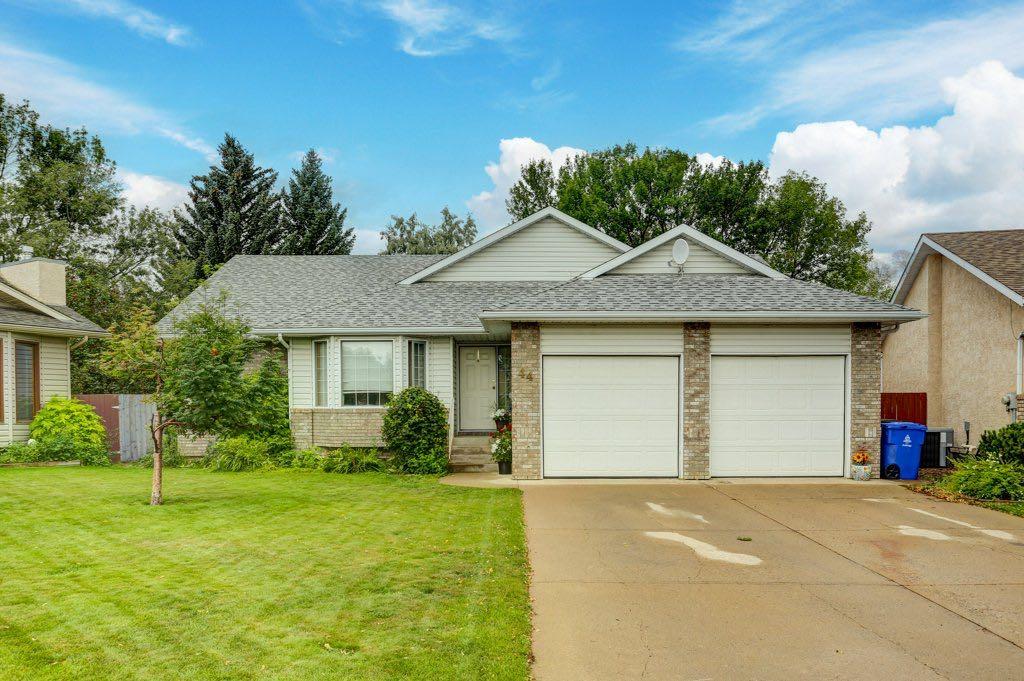 Picture of 44 Erminedale Bay N, Lethbridge Real Estate Listing