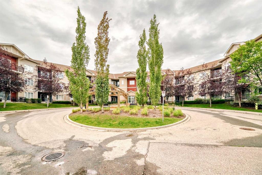 Picture of 1108, 1540 Sherwood Boulevard NW, Calgary Real Estate Listing