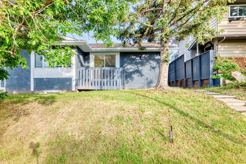 Picture of 8426 Berkley Road NW, Calgary Real Estate Listing