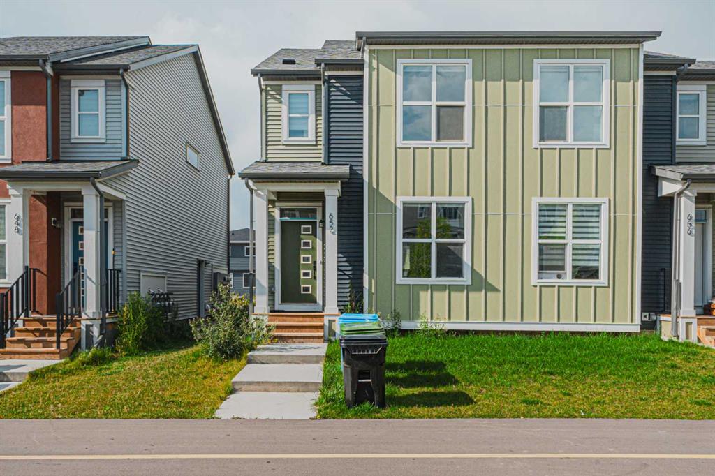 Picture of 652 Savanna Boulevard NE, Calgary Real Estate Listing