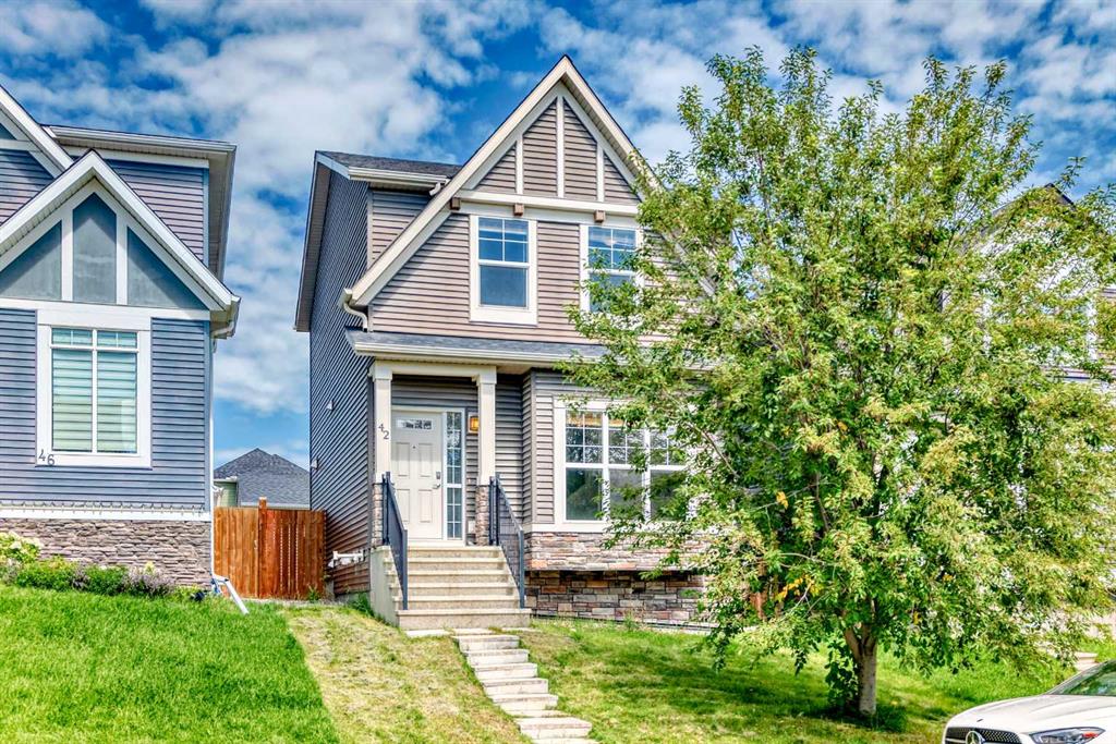 Picture of 42 Nolanfield Terrace NW, Calgary Real Estate Listing