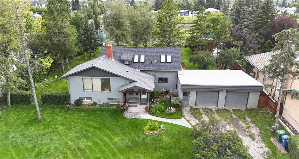 Picture of 6807 Bow Crescent NW, Calgary Real Estate Listing