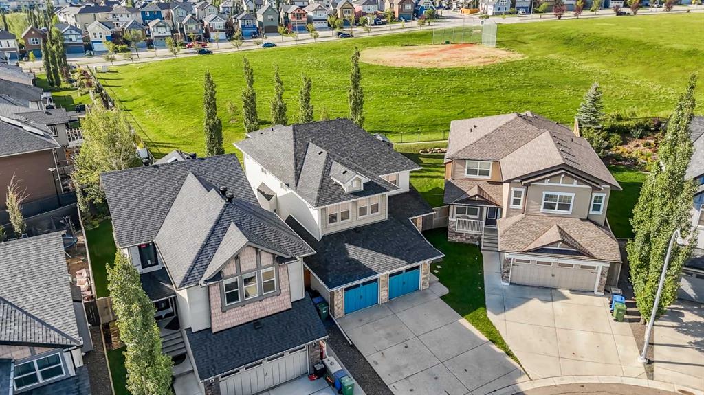 Picture of 43 Sage Valley Court NW, Calgary Real Estate Listing