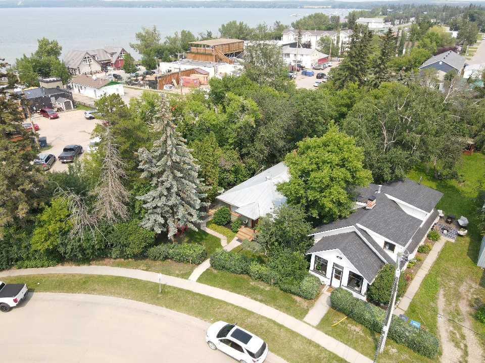 Picture of 5037 48 Street , Sylvan Lake Real Estate Listing
