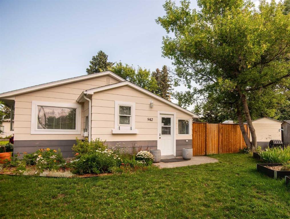 Picture of 942 Willow Street , Pincher Creek Real Estate Listing
