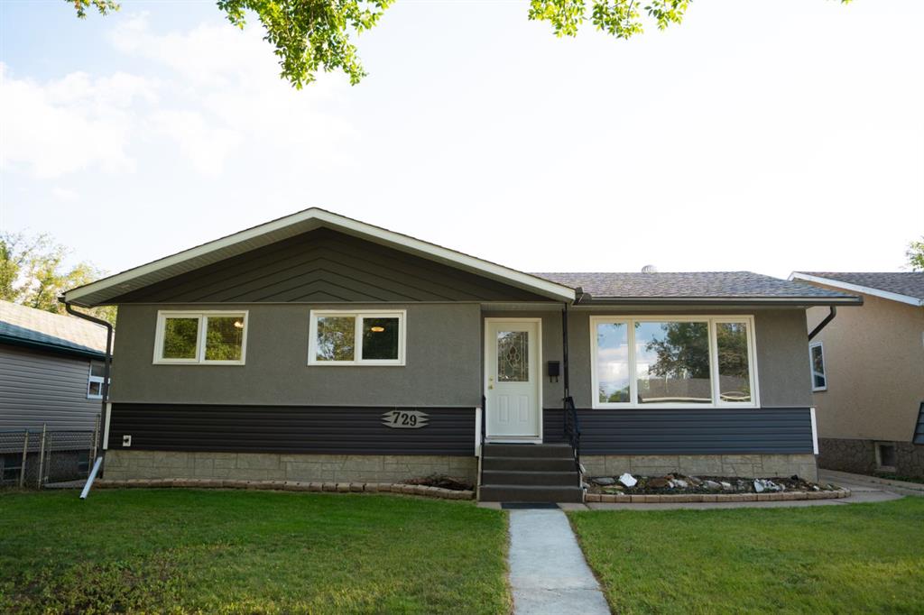 Picture of 729 8 Avenue , Wainwright Real Estate Listing
