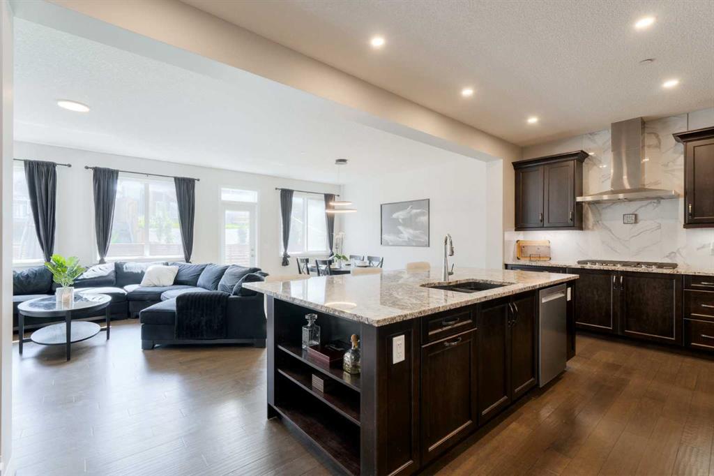 Picture of 308 Lucas Way NW, Calgary Real Estate Listing