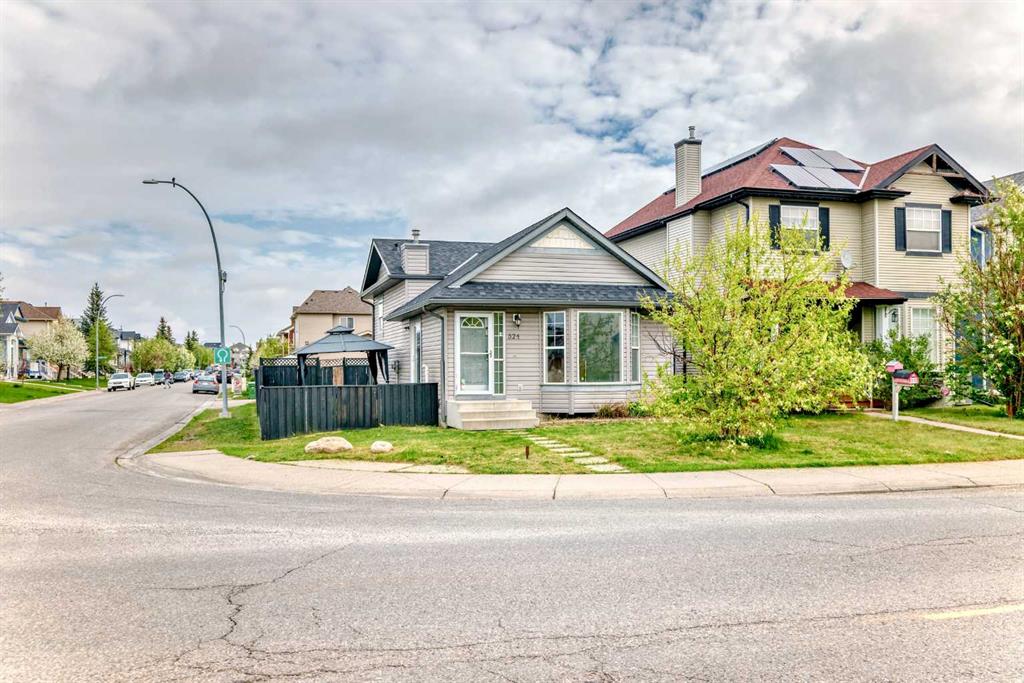 Picture of 324 Taradale Drive NE, Calgary Real Estate Listing
