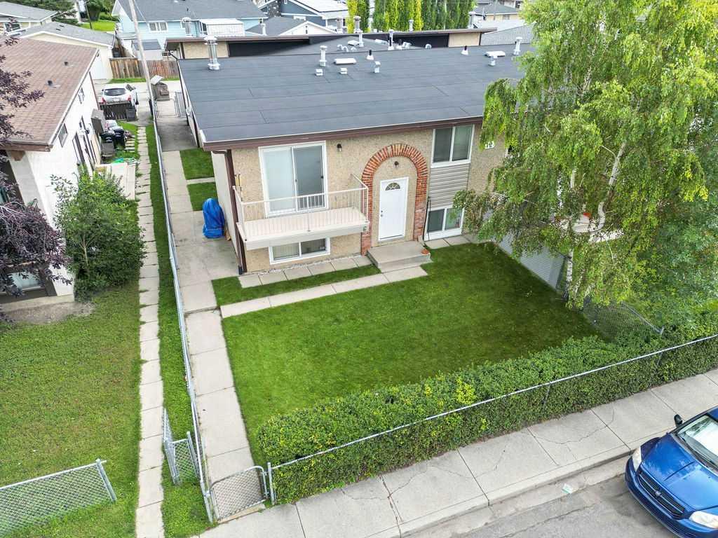 Picture of 12 Huntley Close NE, Calgary Real Estate Listing