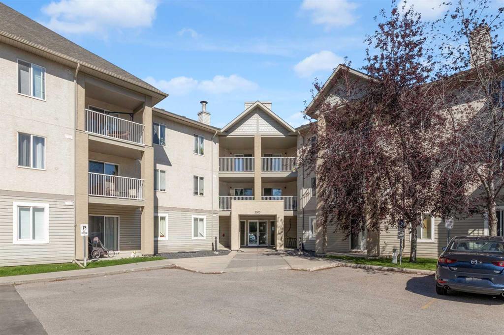 Picture of 312, 3000 Citadel Meadow Point NW, Calgary Real Estate Listing