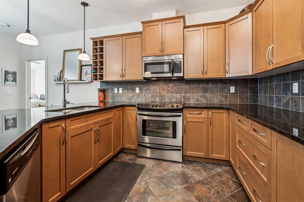 Picture of 243, 35 Aspenmont Heights SW, Calgary Real Estate Listing