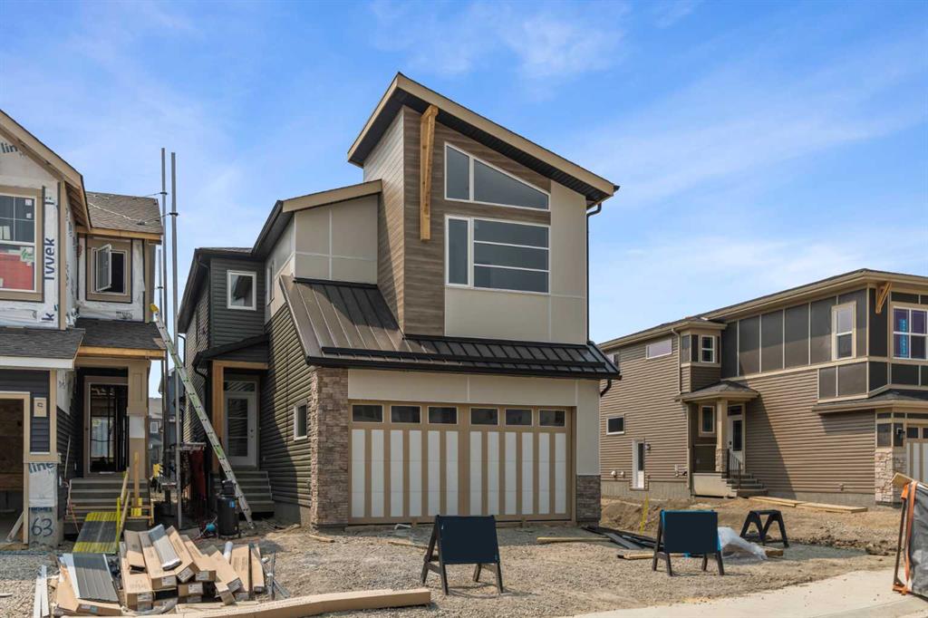 Picture of 67 Silver Spruce Bay SW, Calgary Real Estate Listing
