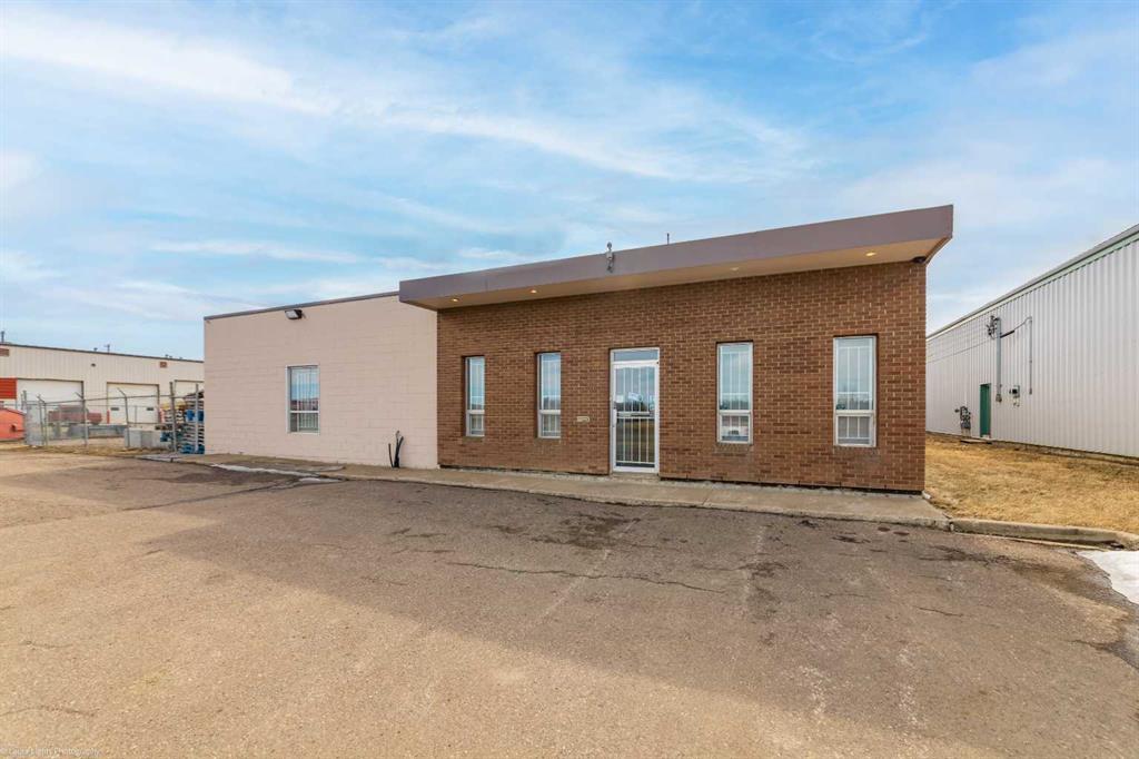 Picture of 4005 52 Street , Lloydminster Real Estate Listing