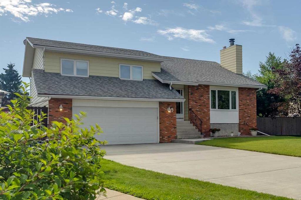 Picture of 15 Cowan Close , Red Deer Real Estate Listing