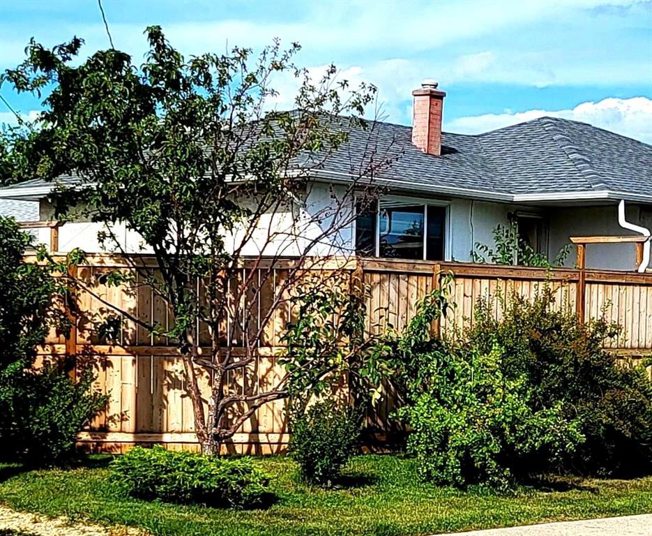 Picture of 4122 38 Avenue , Red Deer Real Estate Listing