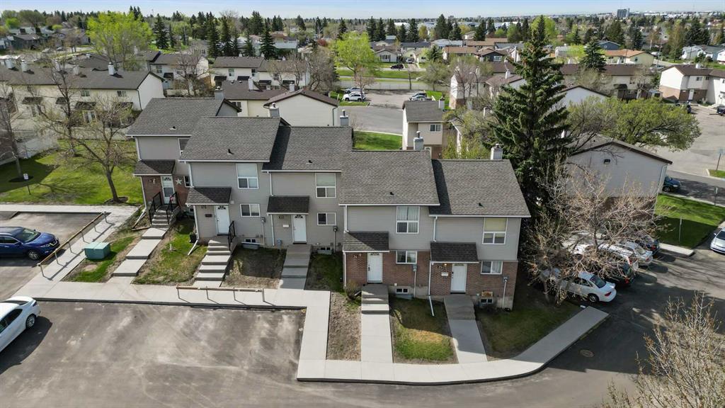 Picture of 34, 64 Whitnel Court NE, Calgary Real Estate Listing