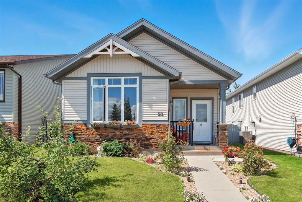 Picture of 50 Cedar Square  , Blackfalds Real Estate Listing
