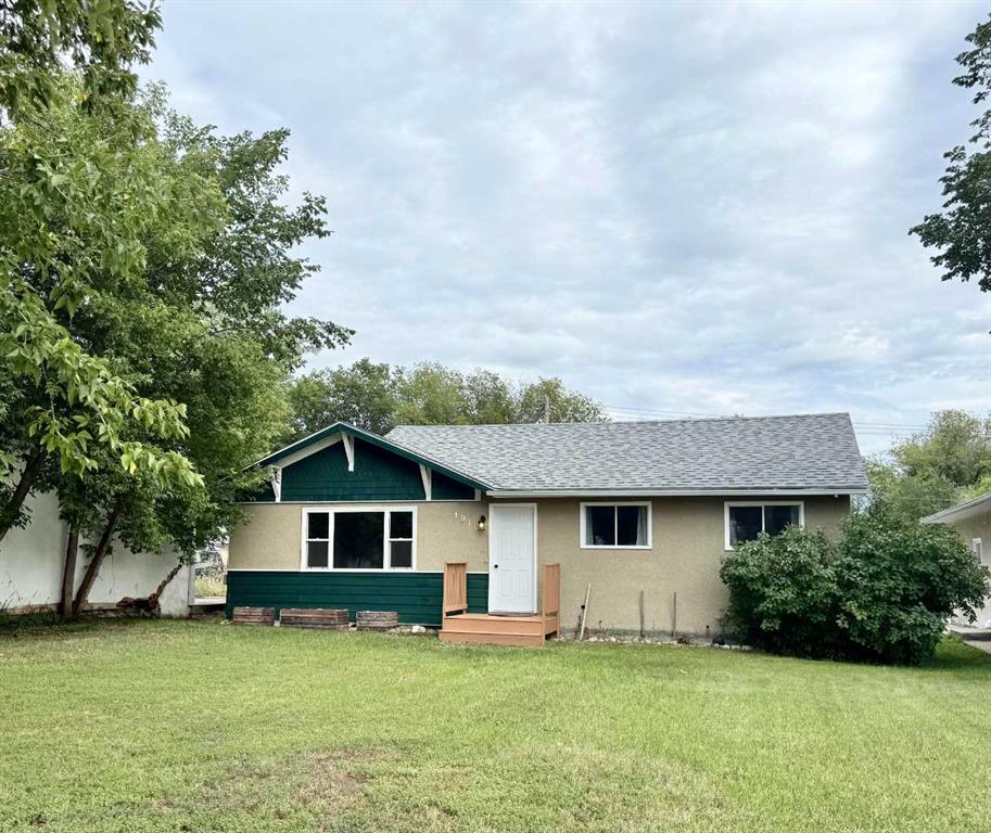 Picture of 4911 50 Street , Edgerton Real Estate Listing