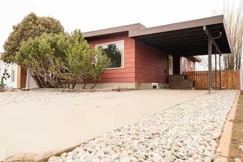 Picture of 1033 Elliot Road S, Lethbridge Real Estate Listing