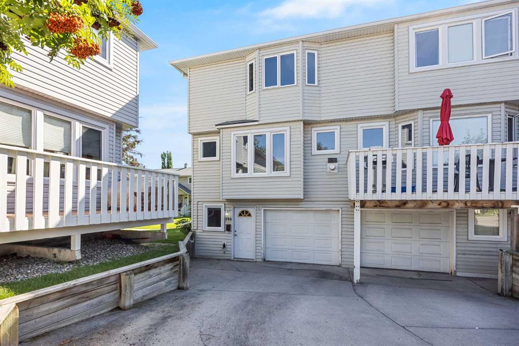 Picture of 225 Killarney Glen Court SW, Calgary Real Estate Listing