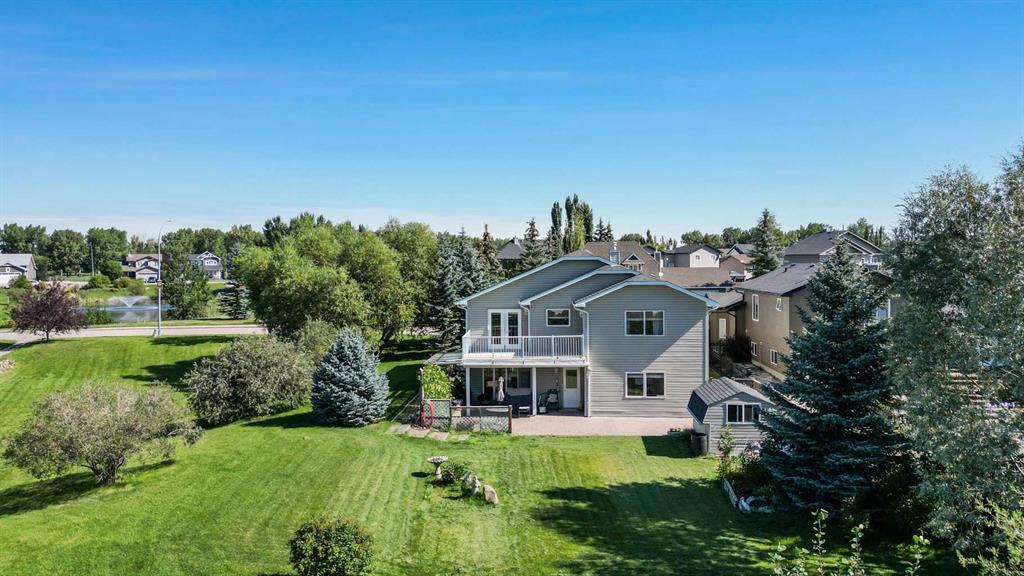 Picture of 766 Stonehaven Drive , Carstairs Real Estate Listing