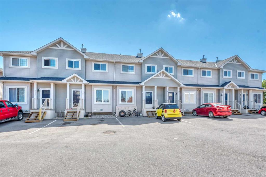 Picture of 205 Strathaven Mews , Strathmore Real Estate Listing