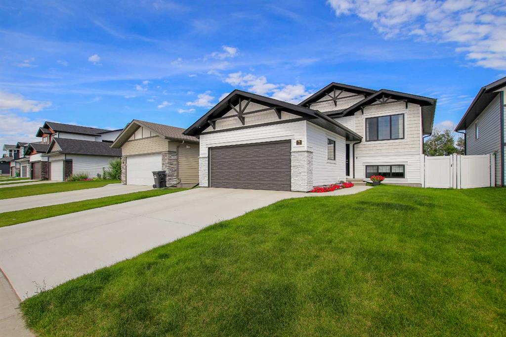 Picture of 7 Thayer Close , Red Deer Real Estate Listing