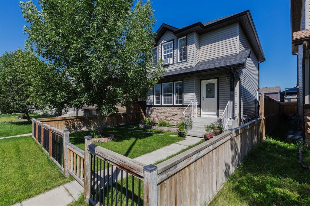 Picture of 427 Saddlebrook Way NE, Calgary Real Estate Listing