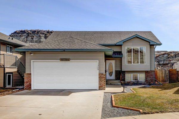 Picture of 1030 1 Street SW, Drumheller Real Estate Listing