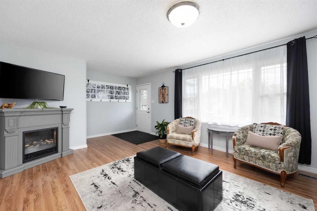 Picture of 129 Wapiti Crescent , Fort McMurray Real Estate Listing