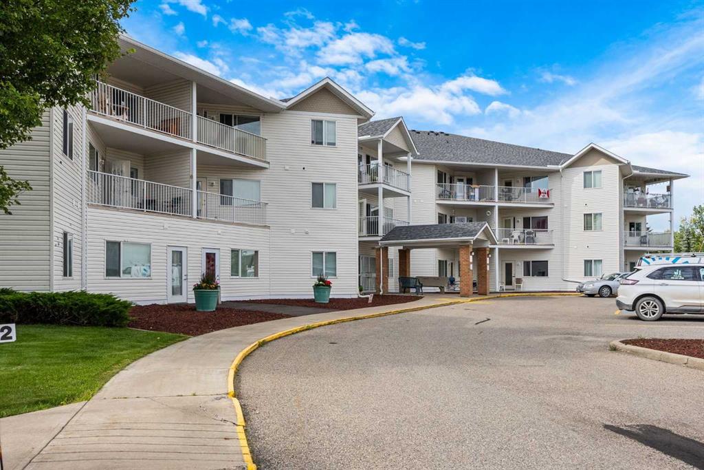 Picture of 307, 3 Parklane Way , Strathmore Real Estate Listing