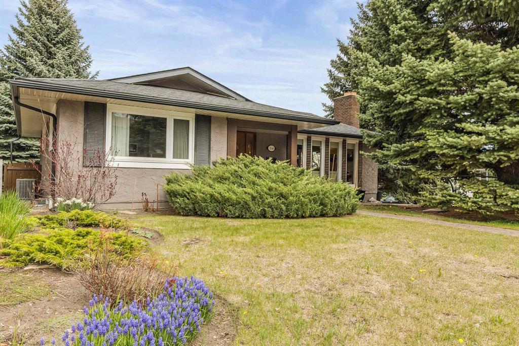 Picture of 264 Parkland Crescent SE, Calgary Real Estate Listing