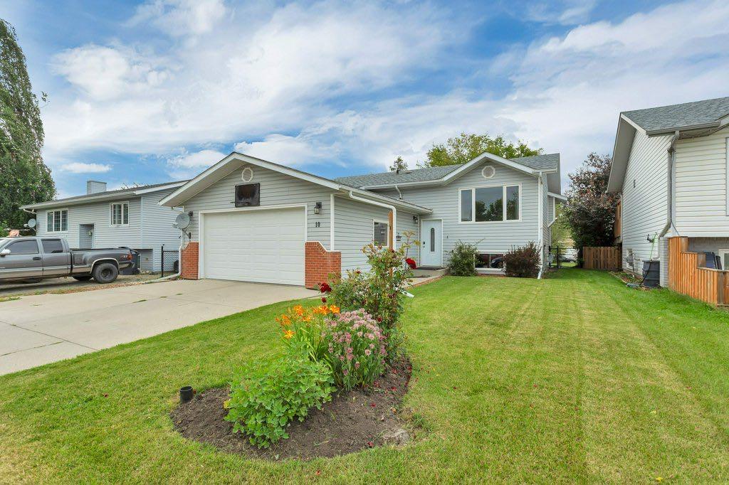 Picture of 10 Beech Crescent , Olds Real Estate Listing
