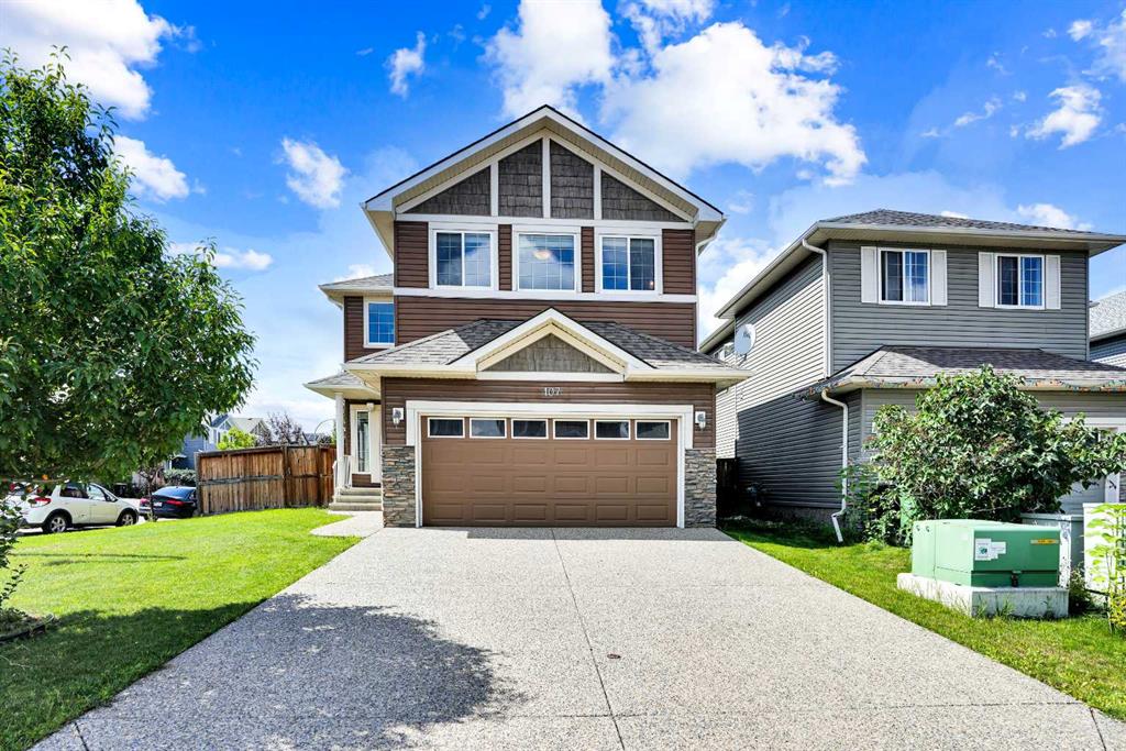 Picture of 107 Everhollow Street SW, Calgary Real Estate Listing
