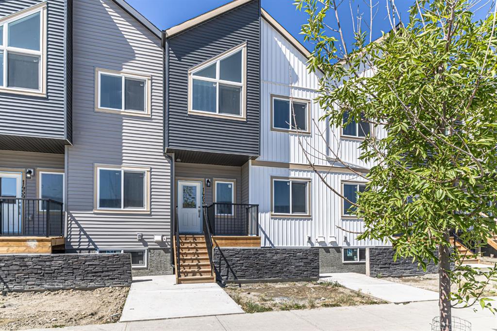 Picture of 1463 Cornerstone Boulevard NE, Calgary Real Estate Listing