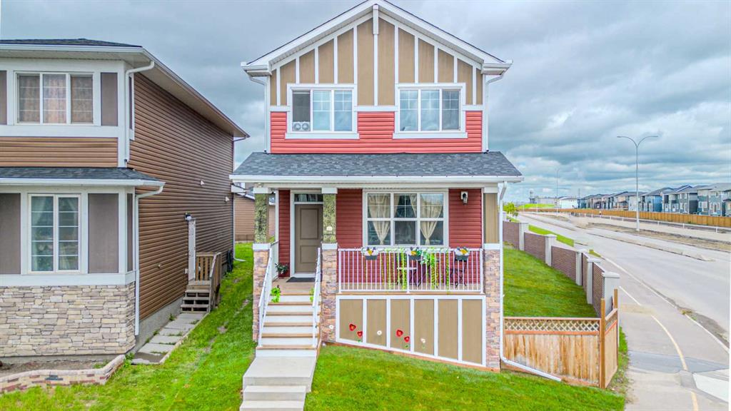 Picture of 746 Redstone Drive NE, Calgary Real Estate Listing