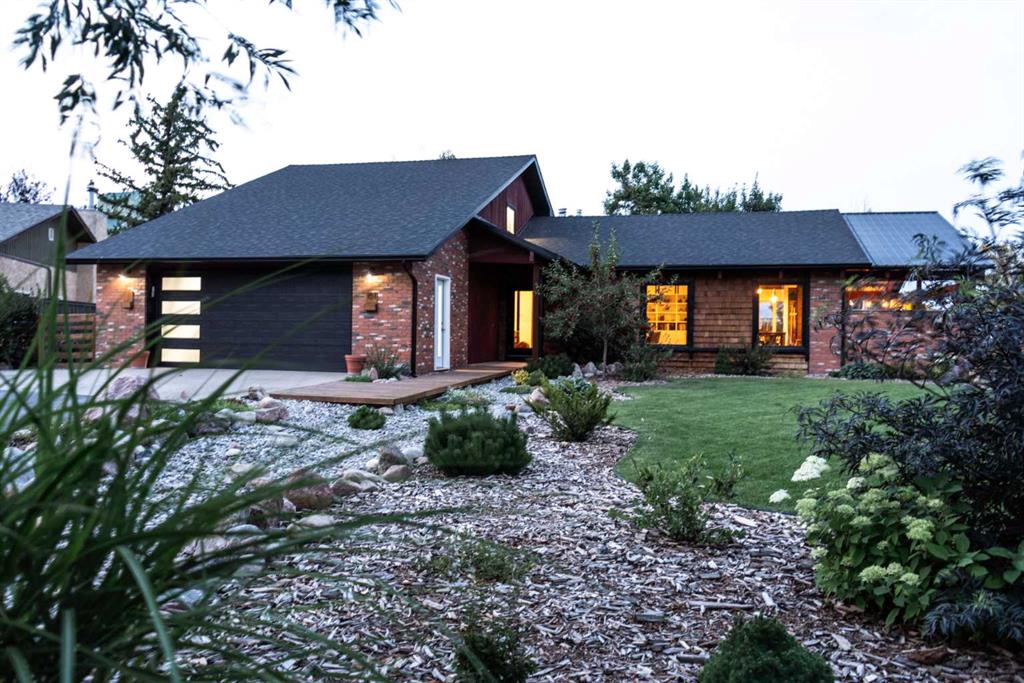 Picture of 101 3 Street S, Picture Butte Real Estate Listing