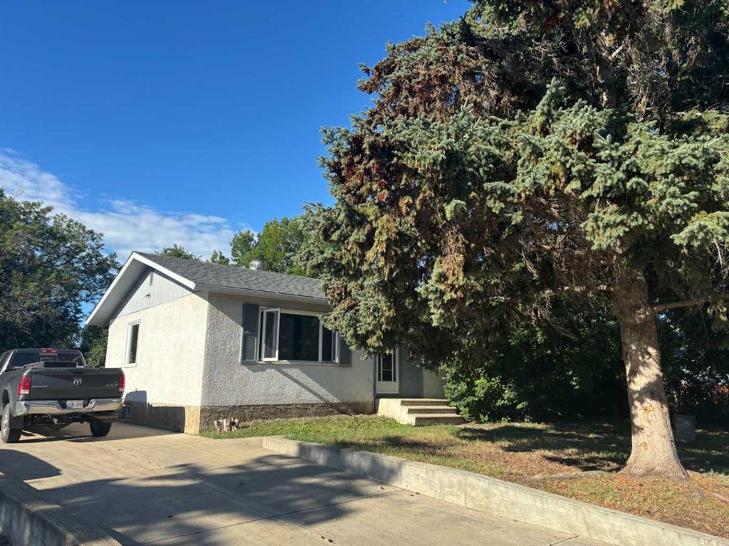 Picture of 9601 79 Avenue , Peace River Real Estate Listing
