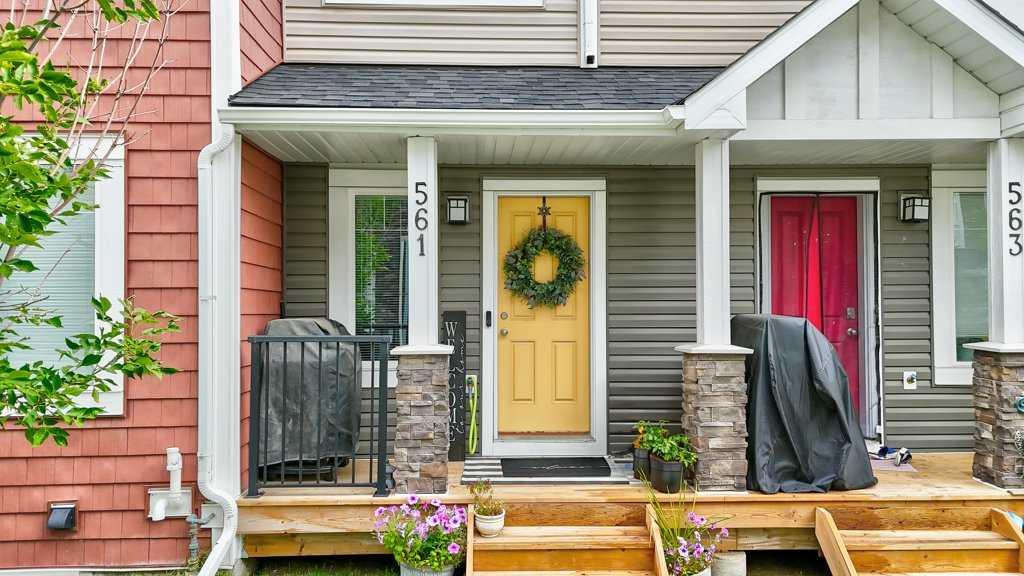 Picture of 561 Canals Crossing SW, Airdrie Real Estate Listing