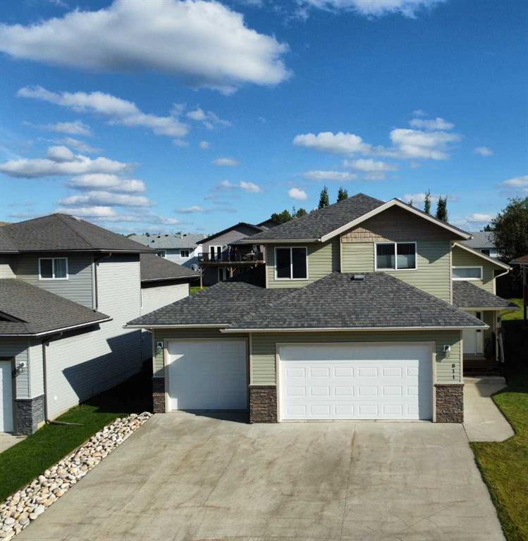Picture of 811 10 Street , Fox Creek Real Estate Listing