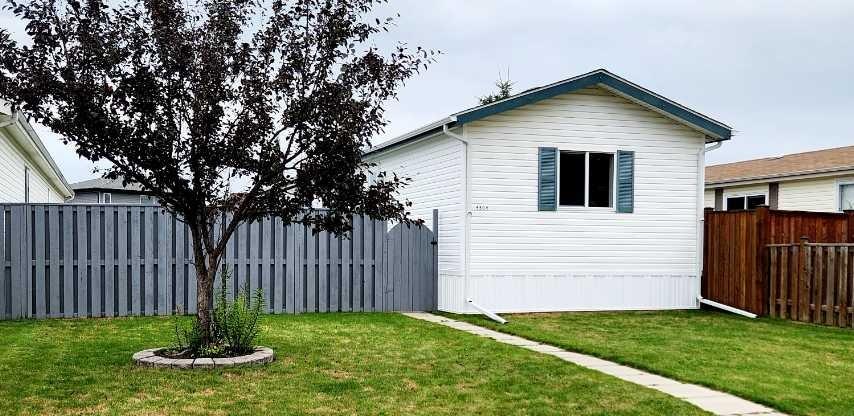 Picture of 4504 59 Street , Rocky Mountain House Real Estate Listing