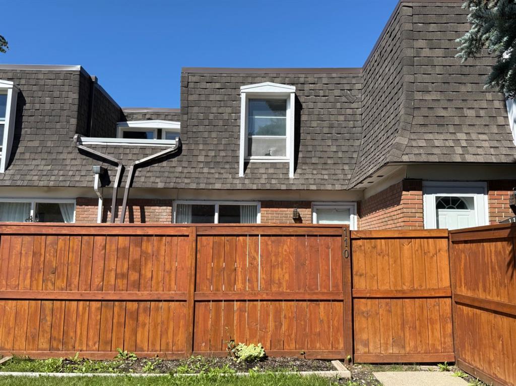 Picture of 110, 330 canterbury Drive SW, Calgary Real Estate Listing