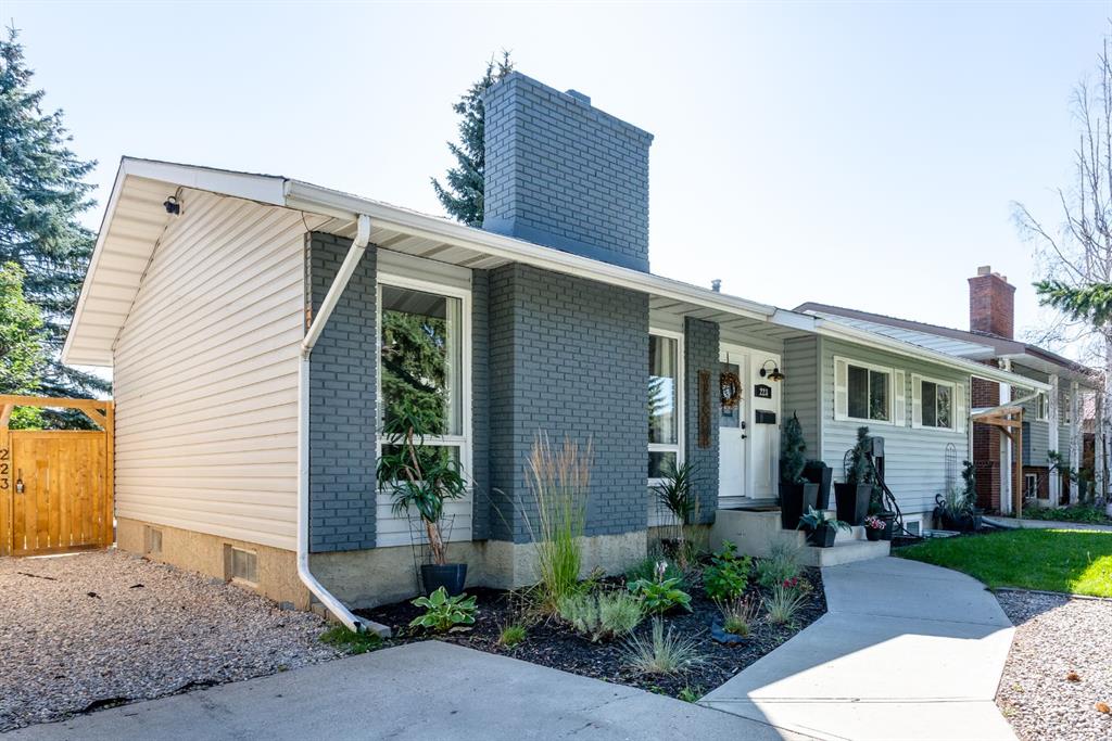 Picture of 223 Brookpark Drive SW, Calgary Real Estate Listing