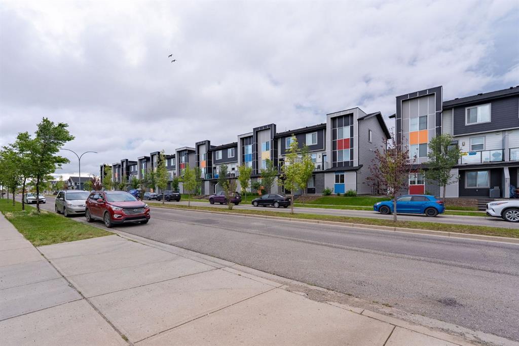 Picture of 203, 335 Redstone Walk NE, Calgary Real Estate Listing