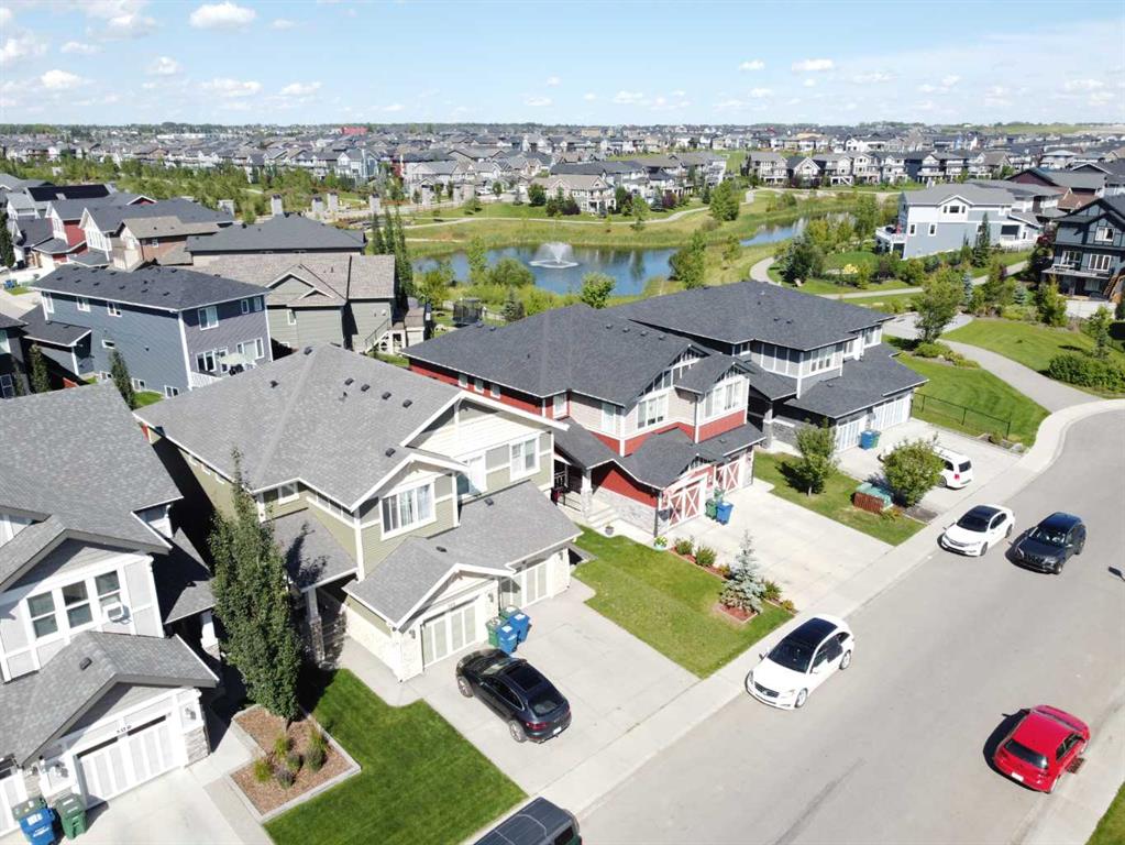 Picture of 106 Kingfisher Crescent SE, Airdrie Real Estate Listing