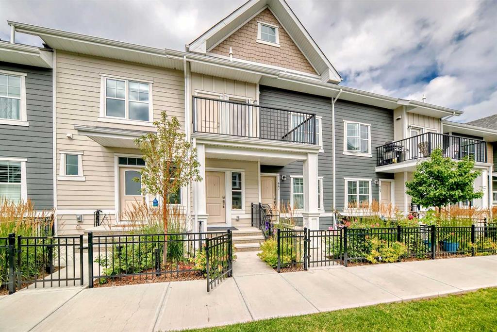 Picture of 645 Cranbrook Walk SE, Calgary Real Estate Listing