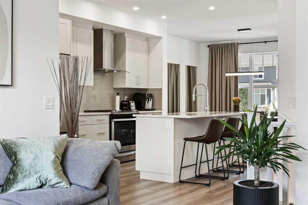 Picture of 964 Mahogany Boulevard SE, Calgary Real Estate Listing